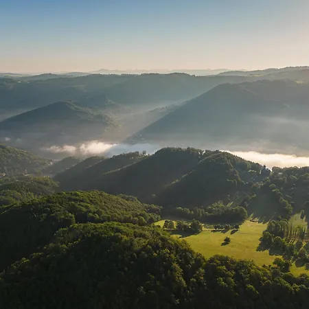 Horská chata Glamping Skrytín Dobkovice