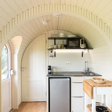 Glamping Skrytin Шале Dobkovice